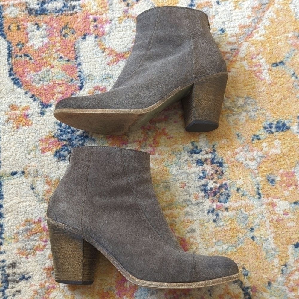 Hoss Intropia Classic Suede Leather Round Toe Block Heel Ankle Booties Gray 38 - Picture 7 of 16